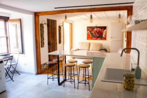 Top Floor Apartment 24 de Julho